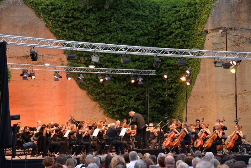 Les anciennes carrières en habit de fête.